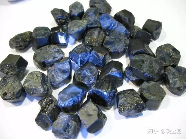 山东的天然蓝宝石原石真的很不值钱吗? 