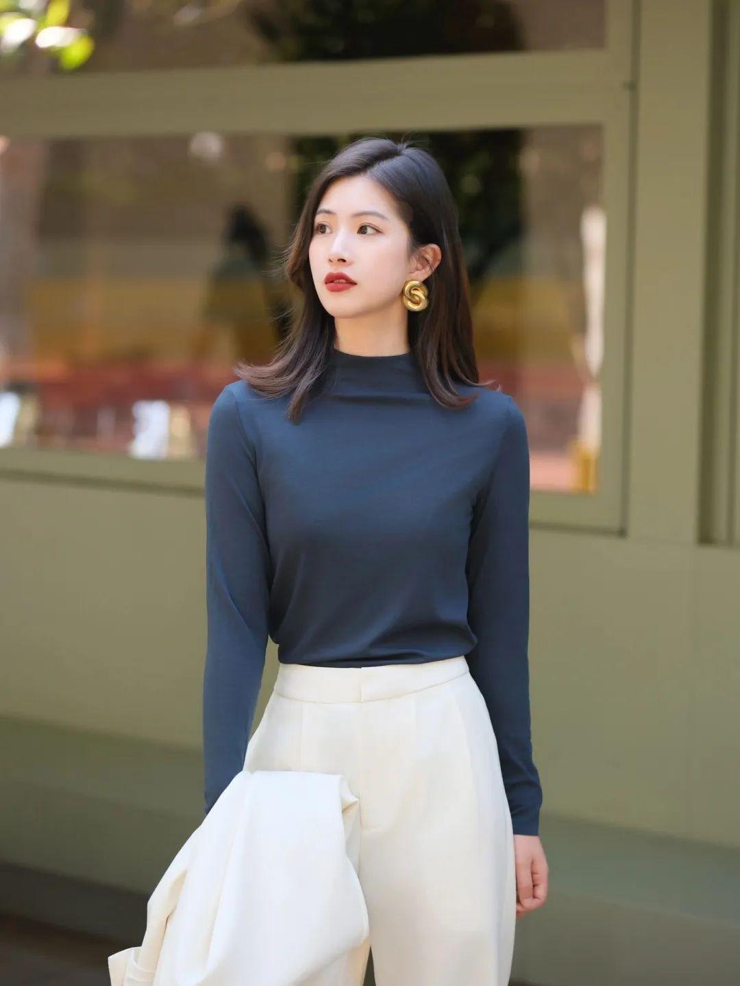 女生头发披下来，刘海中分和刘海斜分哪个更有气质？ - 知乎