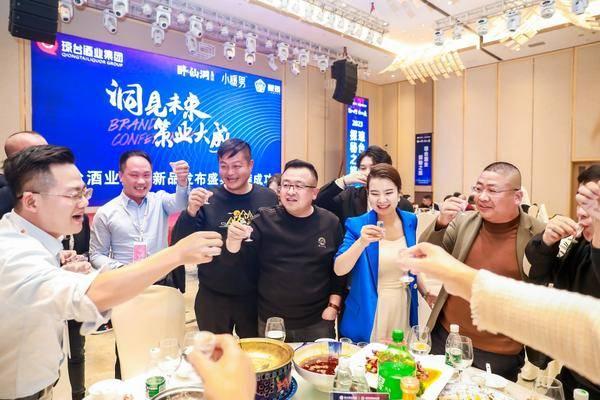 粮策丨商务宴请的酒桌艺术,从座位到敬酒,满满都是学问 - 知乎