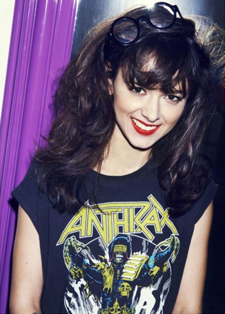 巫师3血与酒中欧立安娜唱的歌lullaby of woe现实中的女声歌手是谁啊?