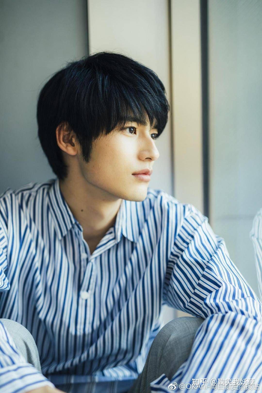 可以分享一下冈田健史的图片吗当壁纸的那种