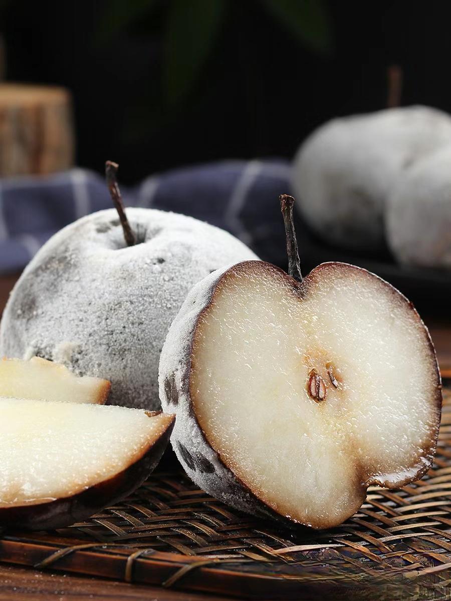 南方人吃冻梨削皮引东北人吐槽不理解,冻梨应该怎么吃?