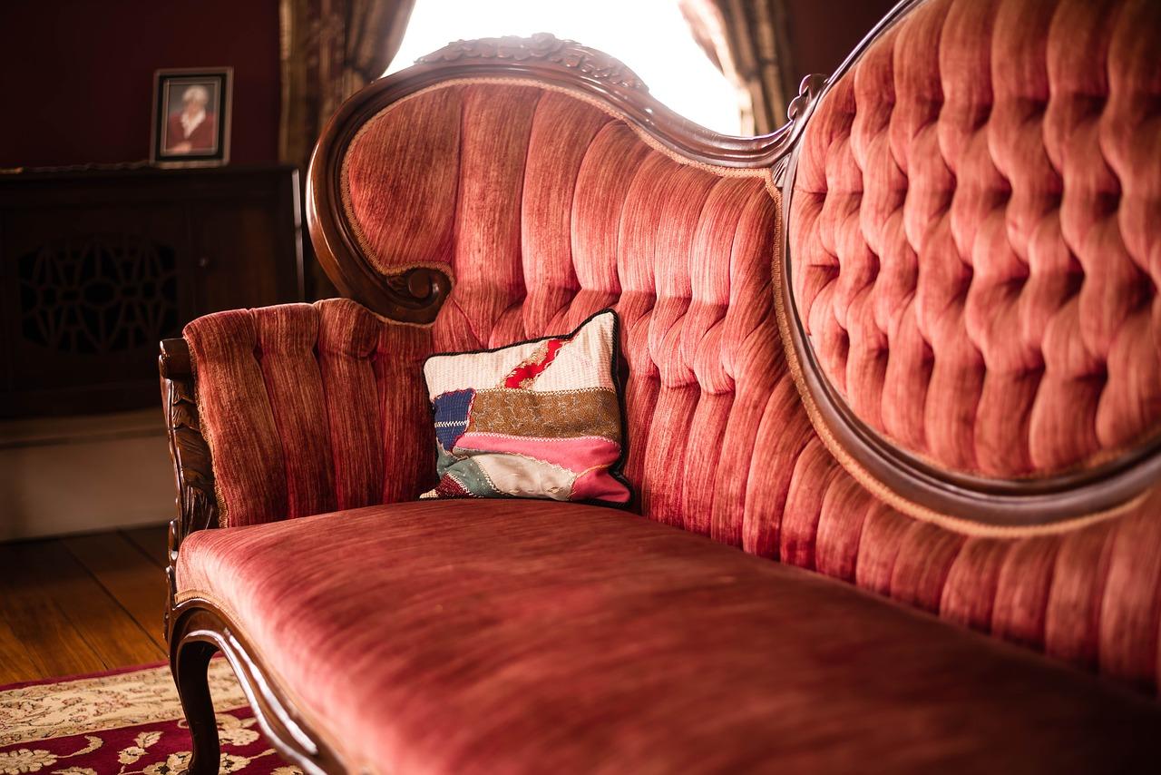 3. 沙发保养技巧