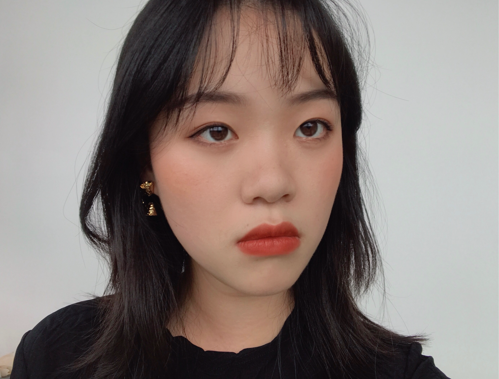 塌鼻子的女生留什么发型好看? - 知乎