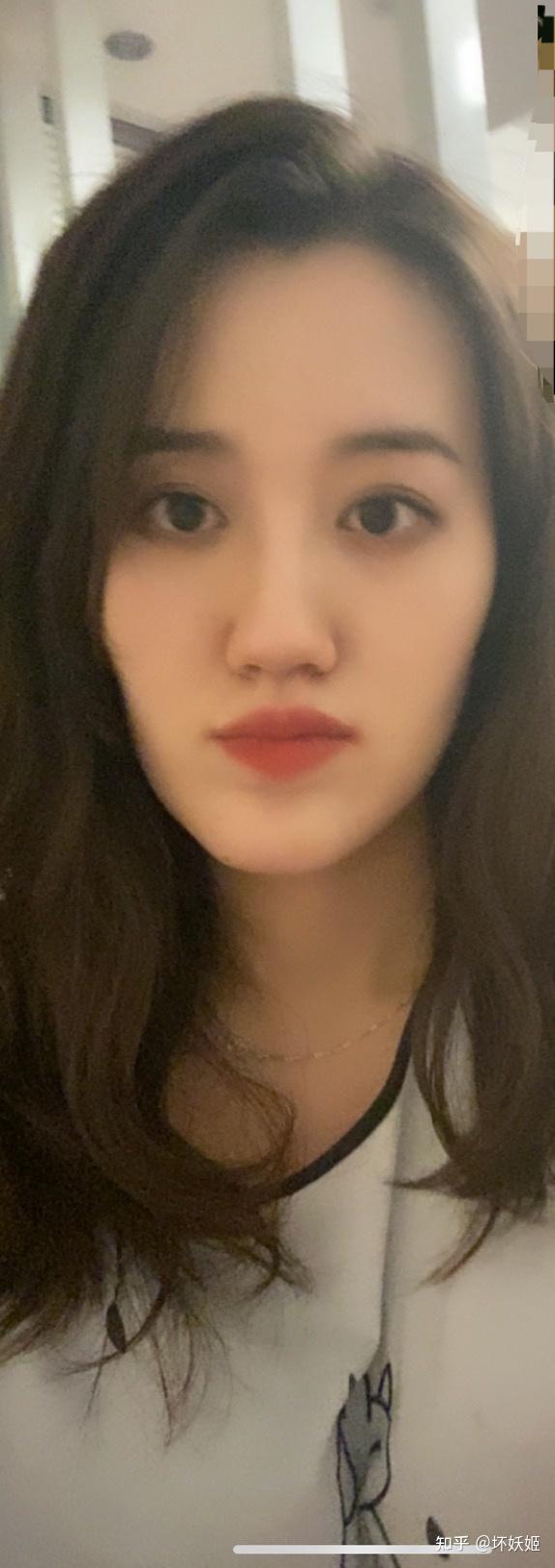 翘下巴月亮脸鞋拔子脸是不是很丑