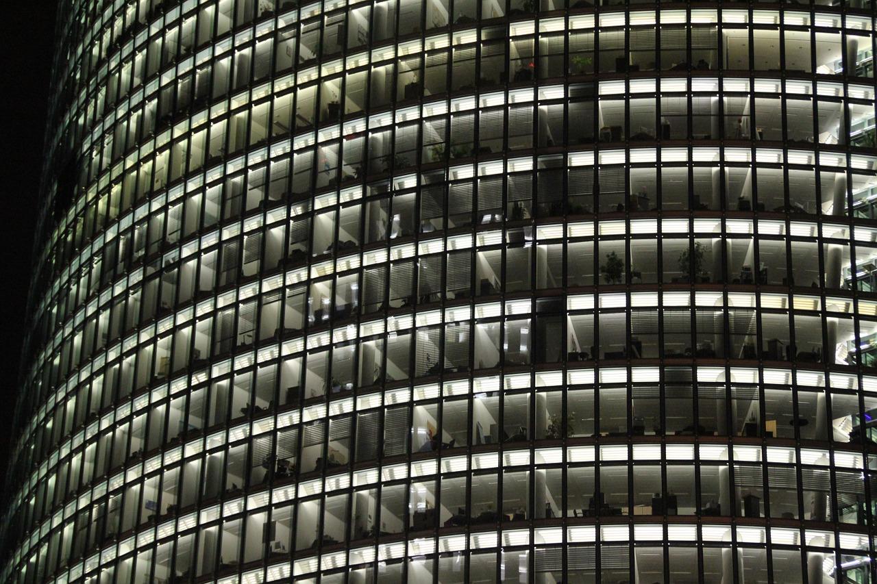 南丹县城铺面多少钱