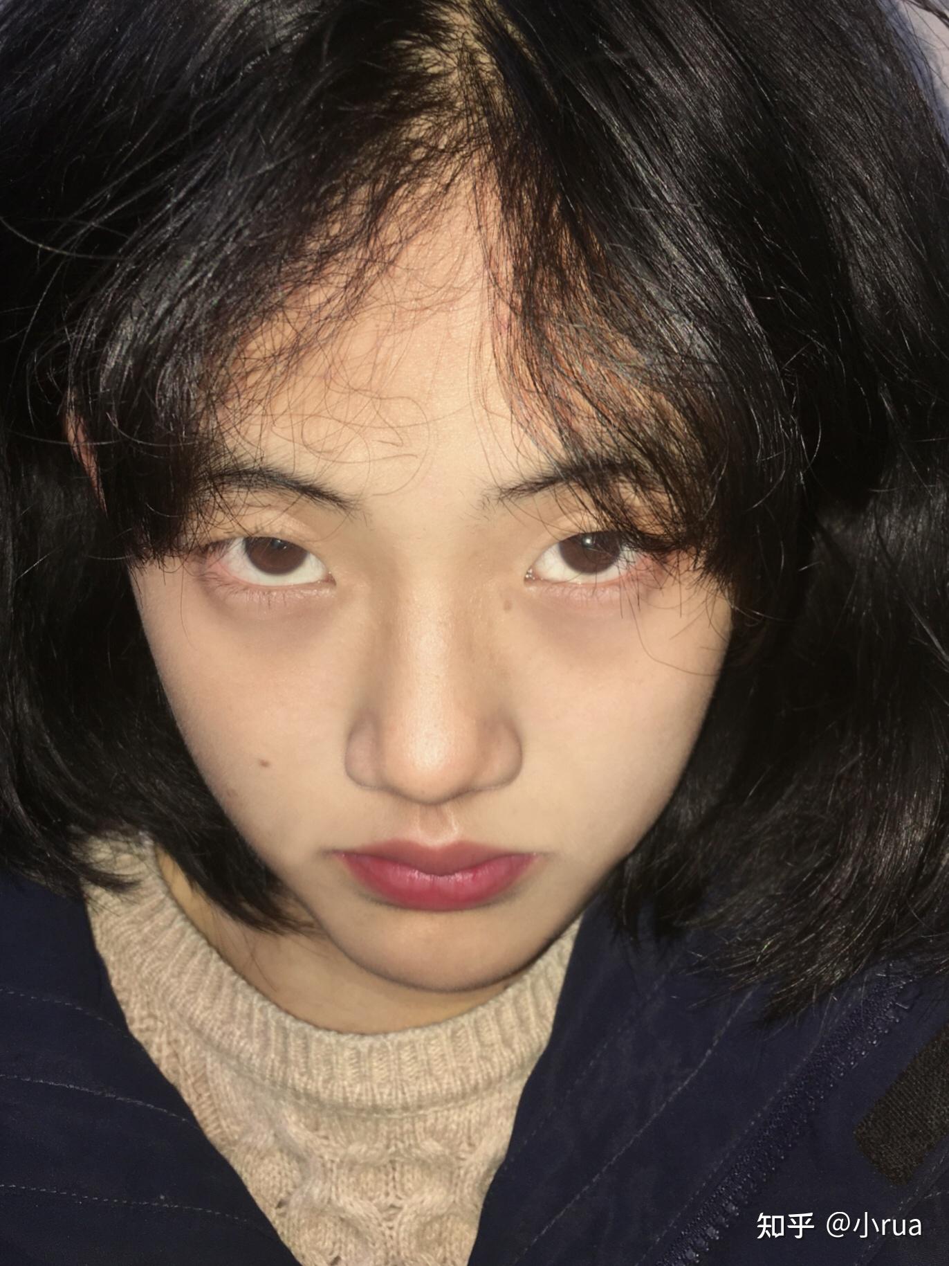 有没有那种单眼皮小眼睛塌鼻梁厚嘴唇但还挺好看的女生? - 知乎