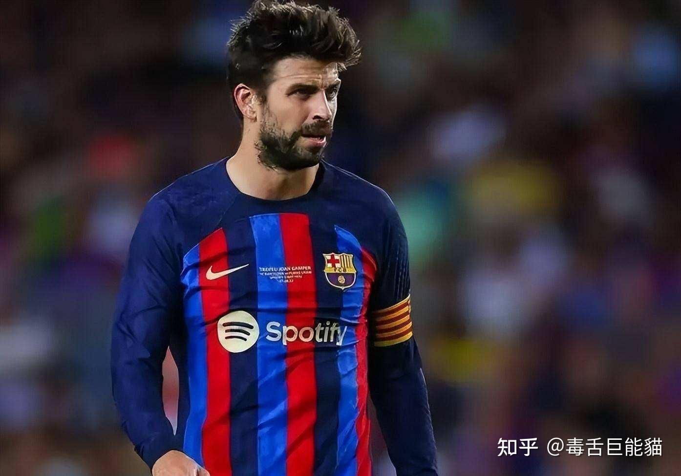 巴萨后卫皮克宣布将在对阵阿尔梅里亚的比赛后退役,如何评价他的职业