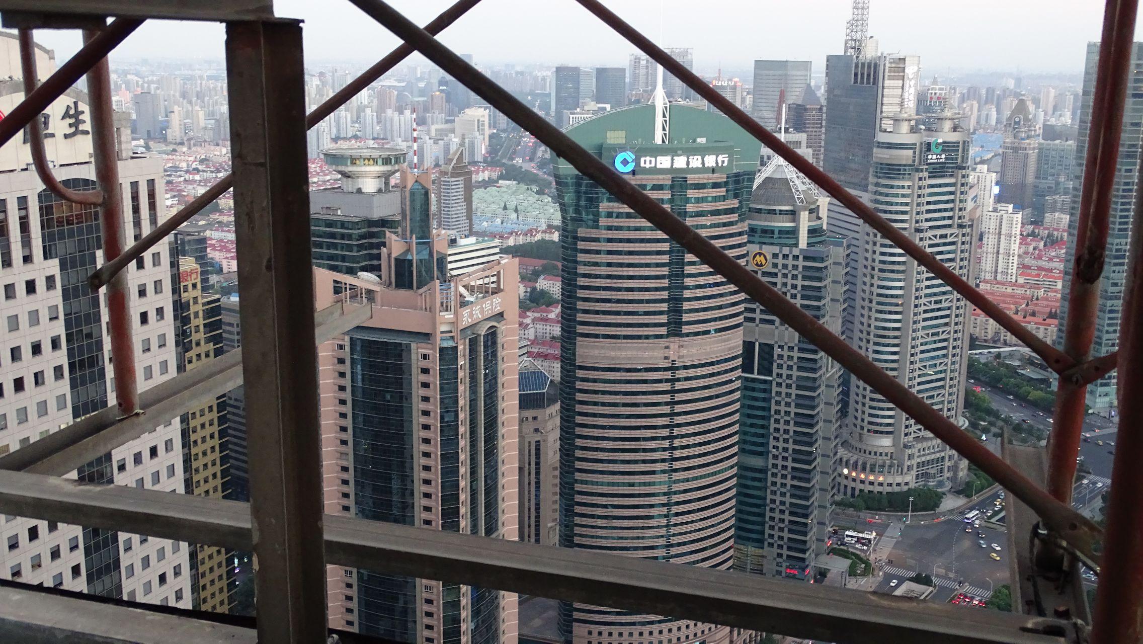 有人知道陆家嘴上海黄金置地大厦为何一直闲置吗