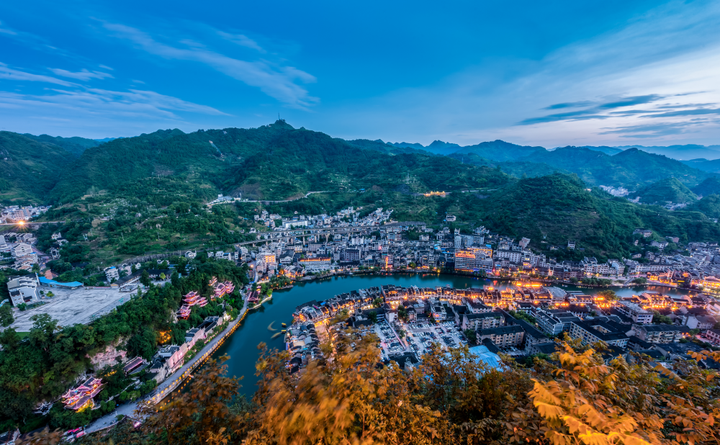 预算133亿贵州江口县环梵净山精品民宿项目施工