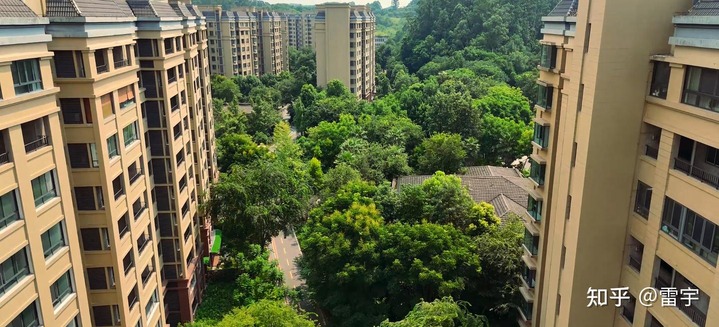 乐山最荒诞的楼盘：最极致的泡沫！（魔幻的城市4） - 知乎