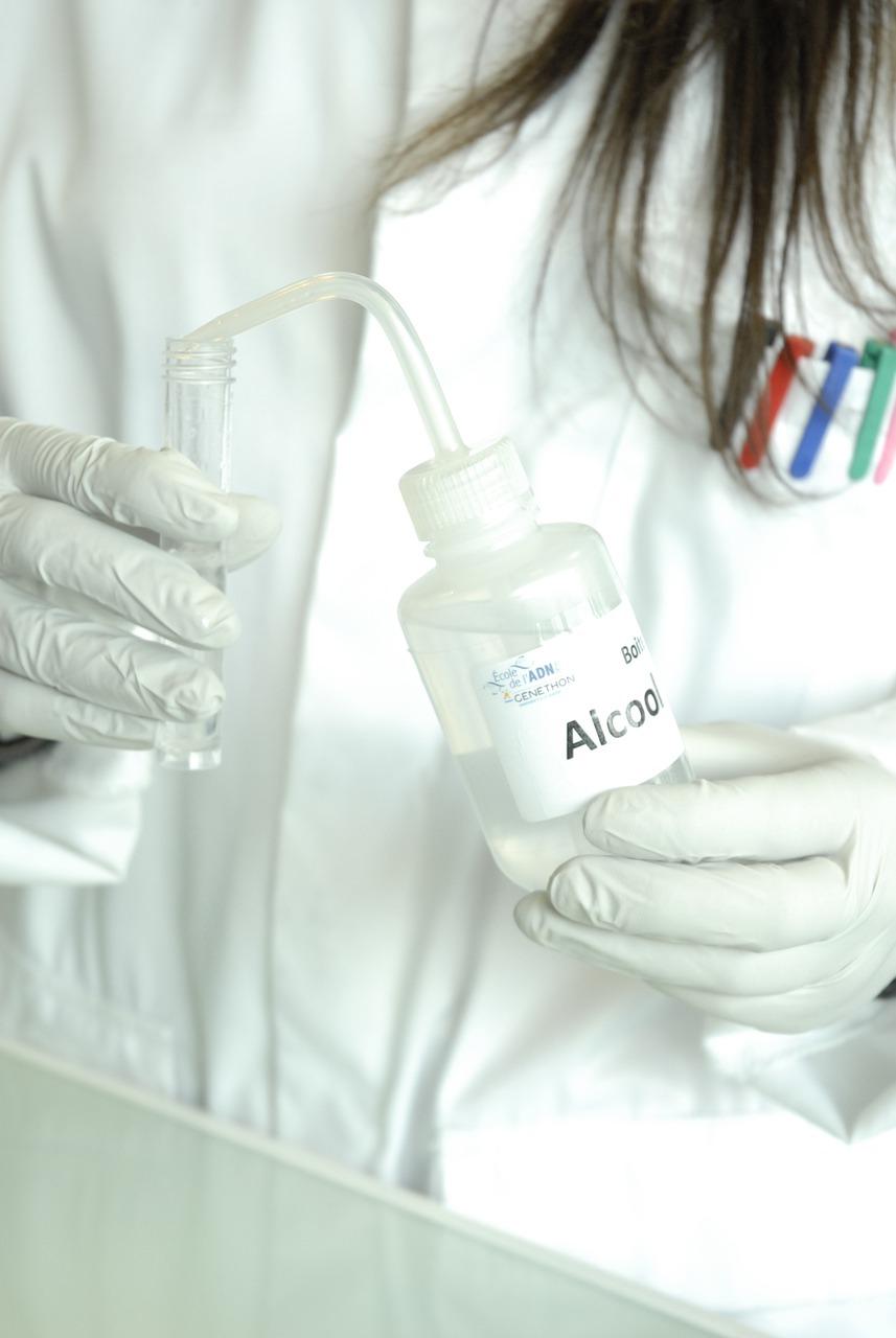 新贝吸奶器怎么使用