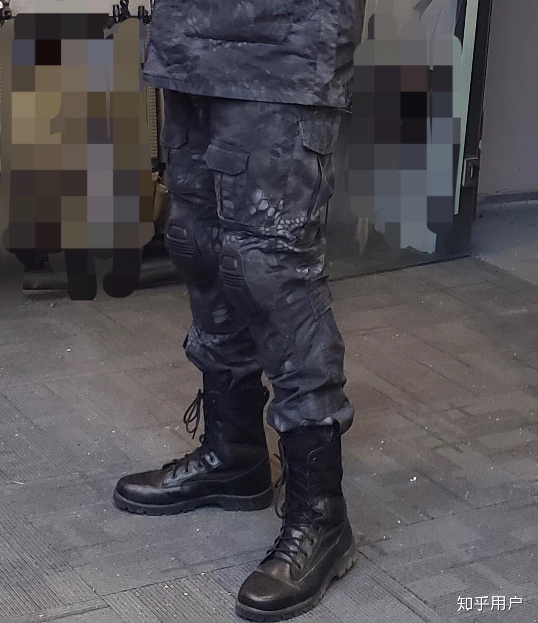 有哪些裤子可以很好搭配17式作战靴的?