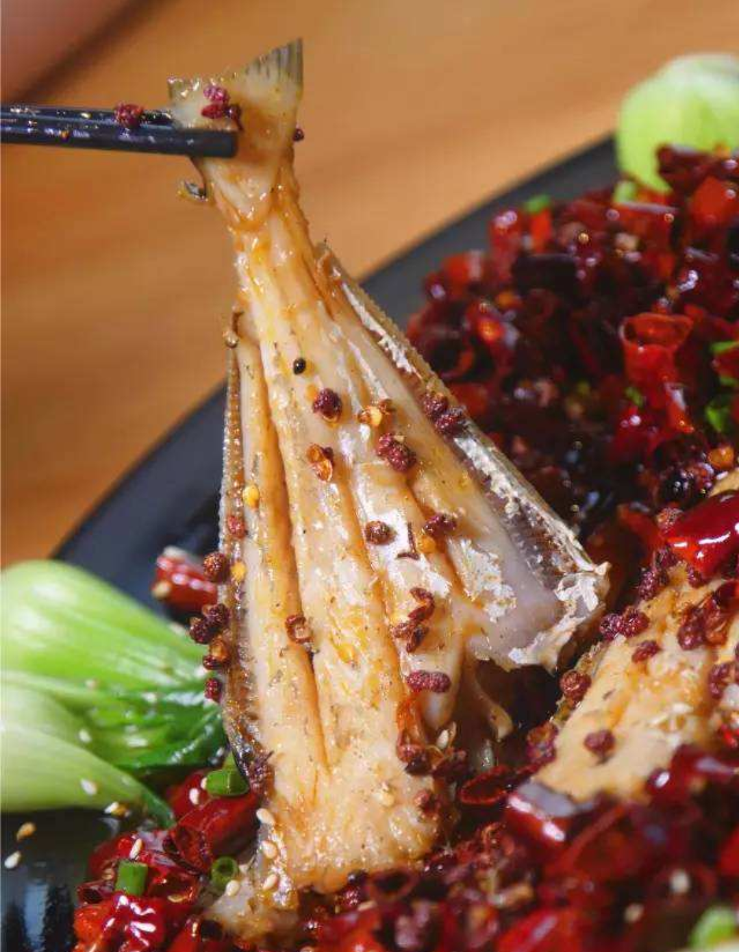 一种骨头是脆骨的扁扁的鱼叫什么名字