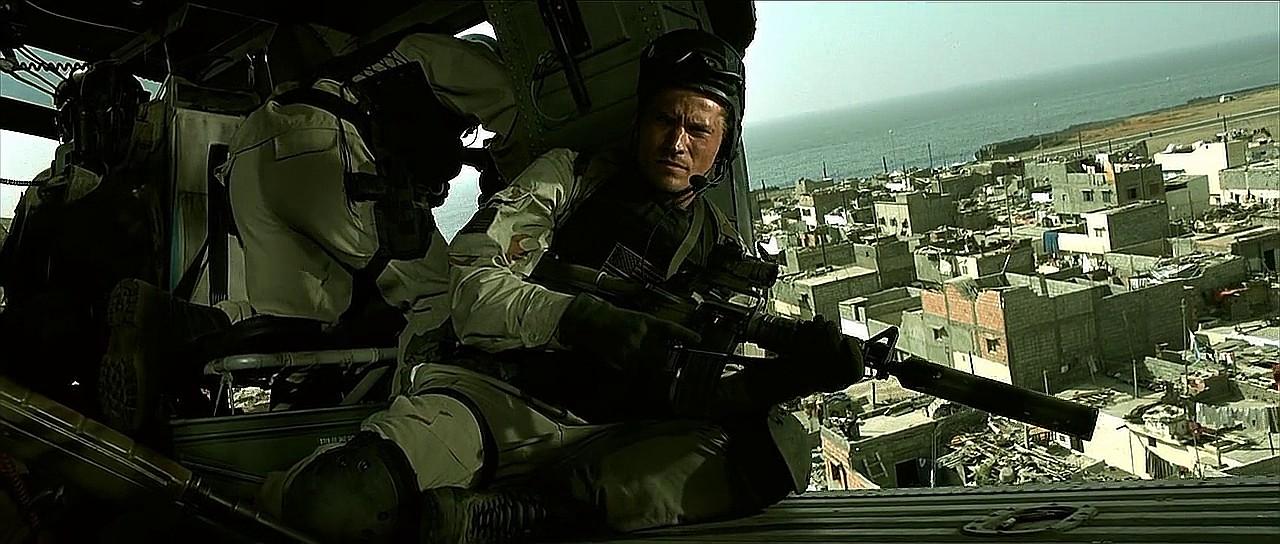 电影《黑鹰坠落》中为何美军没有狙击手作为建立防线的重要角色出现?