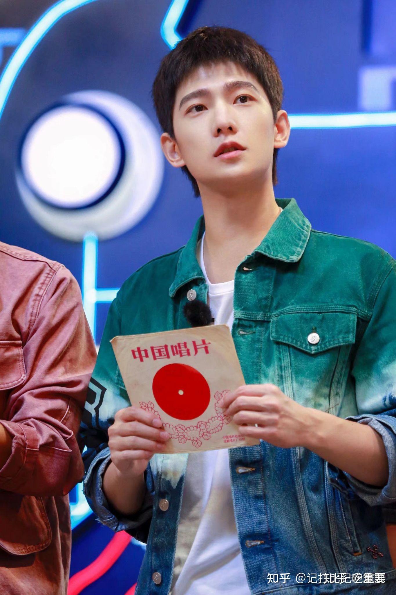 你觉得国内90后男明星中的神级颜值是谁