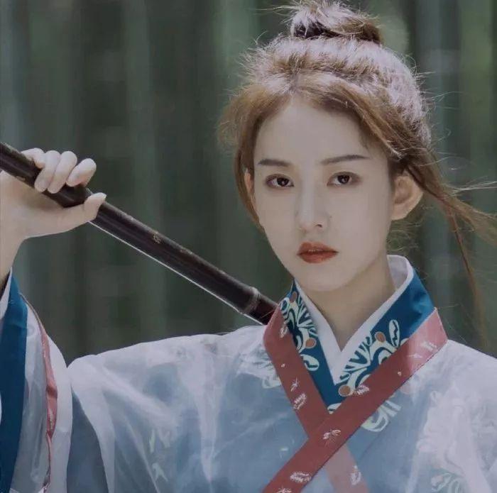 高冷的古风女头像有哪些? - 知乎