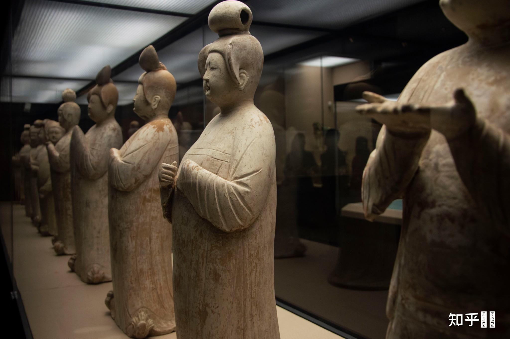 唐宫夜宴中舞者的姿势究竟是哪个文物