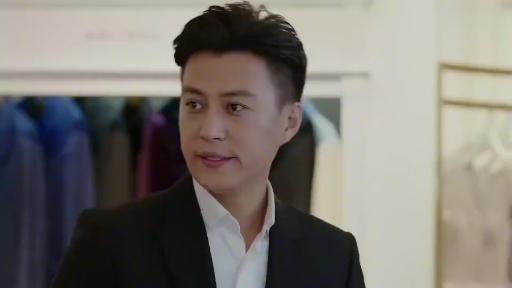 唐晶试穿婚纱没想到被罗子君一身粉色礼服抢眼了贺函看的眼睛都直了