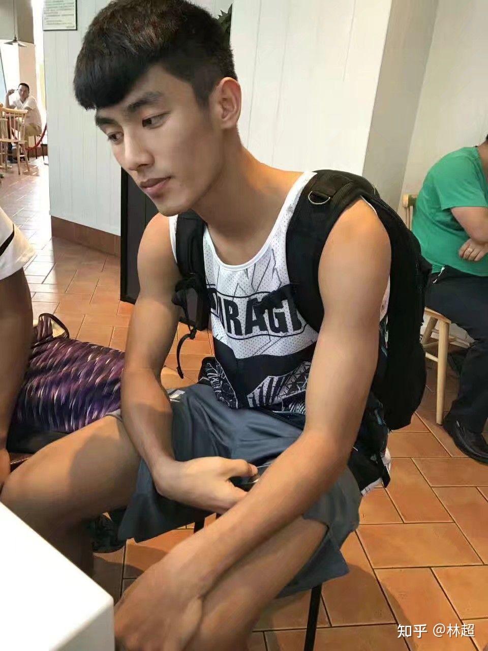 纯纯的南方土著尤其两广福建土著长相是什么样?