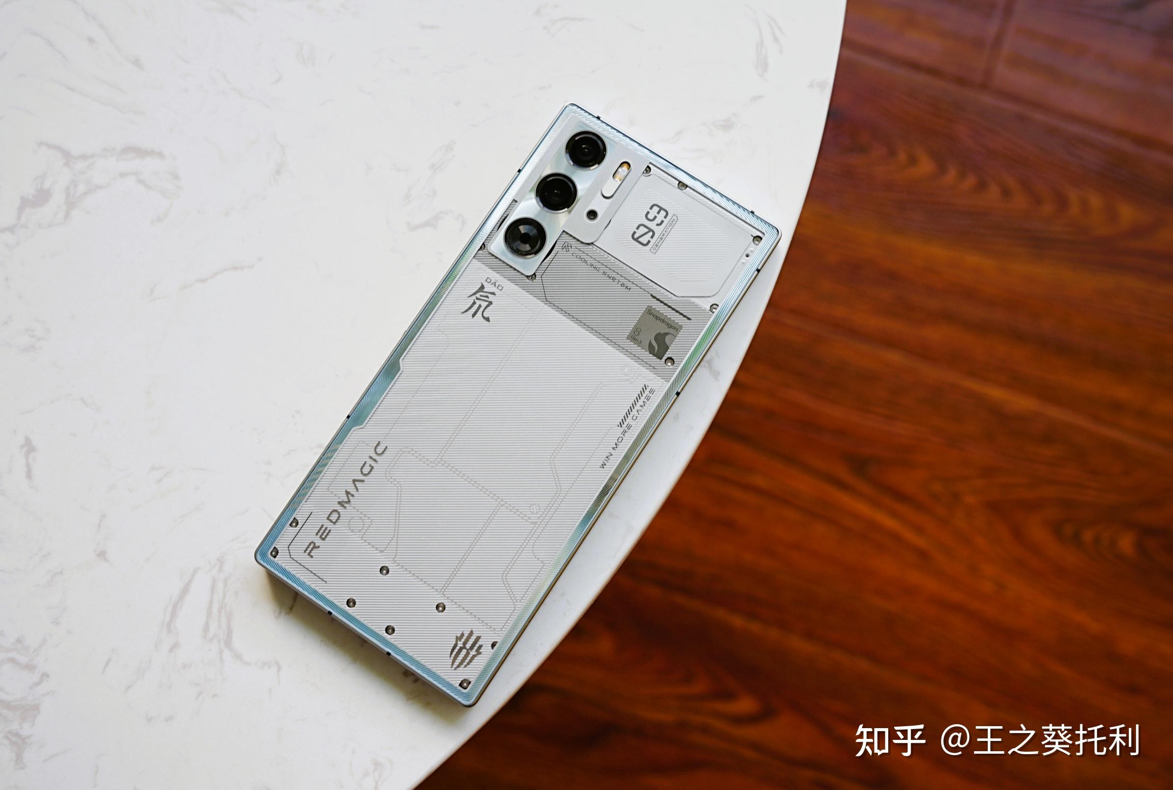地表最强的游戏手机?红魔9 Pro+氘锋透明银翼版上手体验及测评!红魔9Pro+氘锋透明银翼版,实在太帅了! - 知乎
