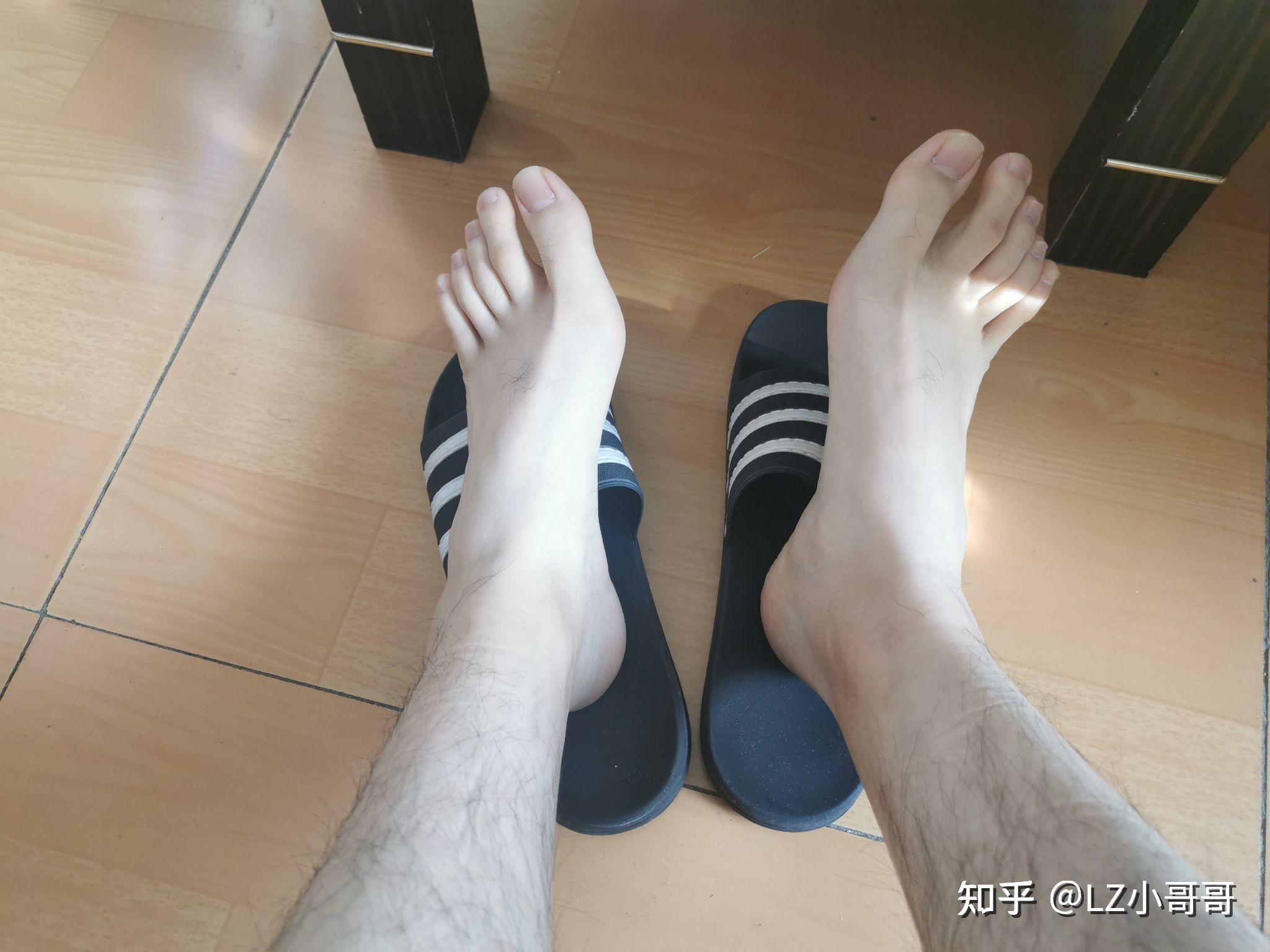 會有女孩子也喜歡男人的腳的麼