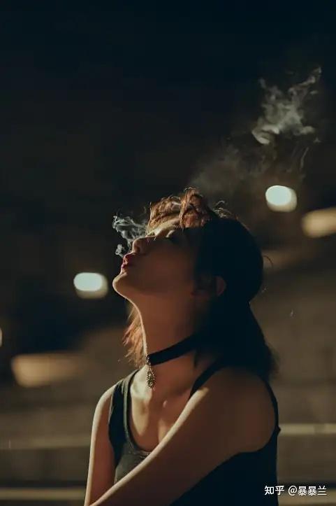 女孩子抽烟就真的是错的吗?