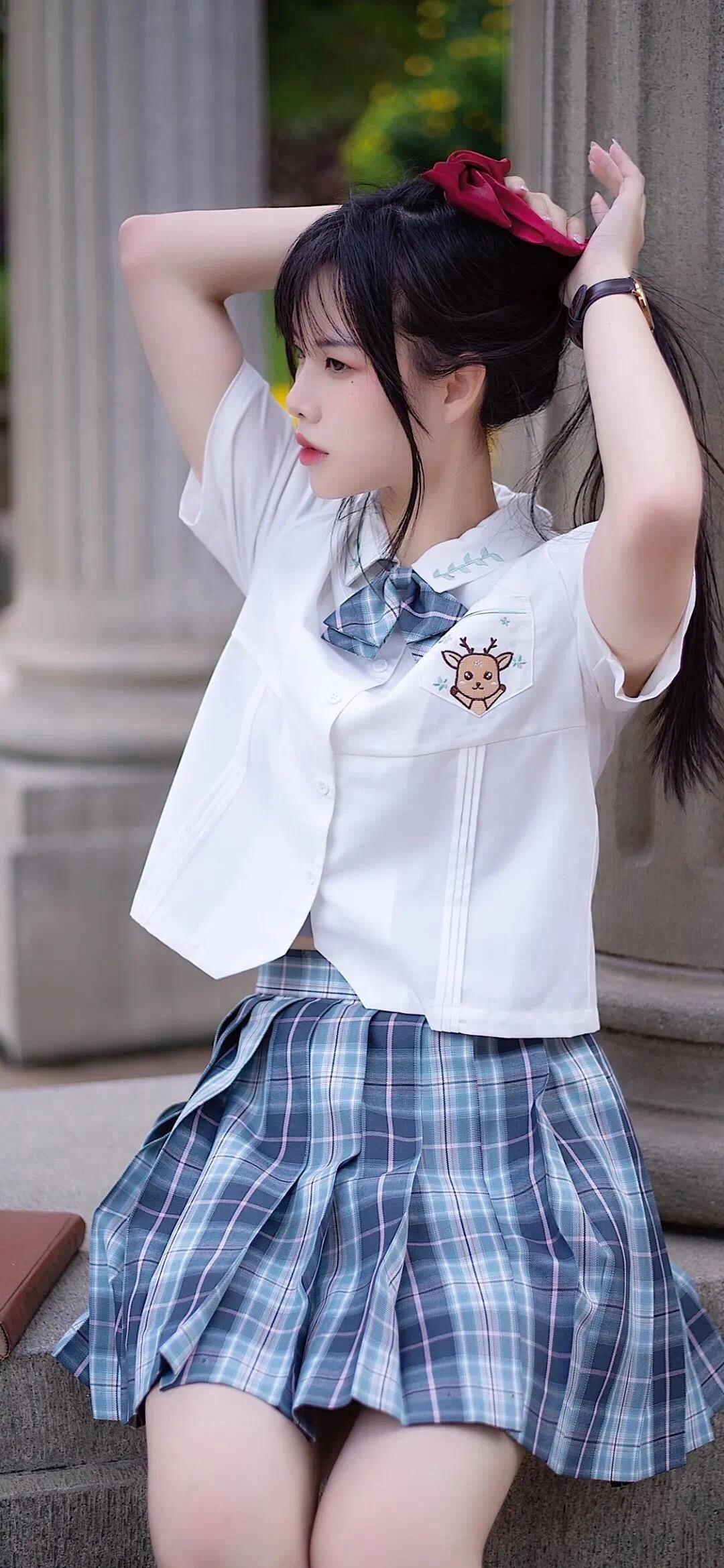 有没有好看的jk制服小姐姐壁纸? - 知乎