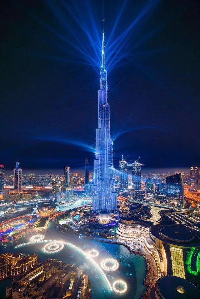 世界第一高楼2400米图片