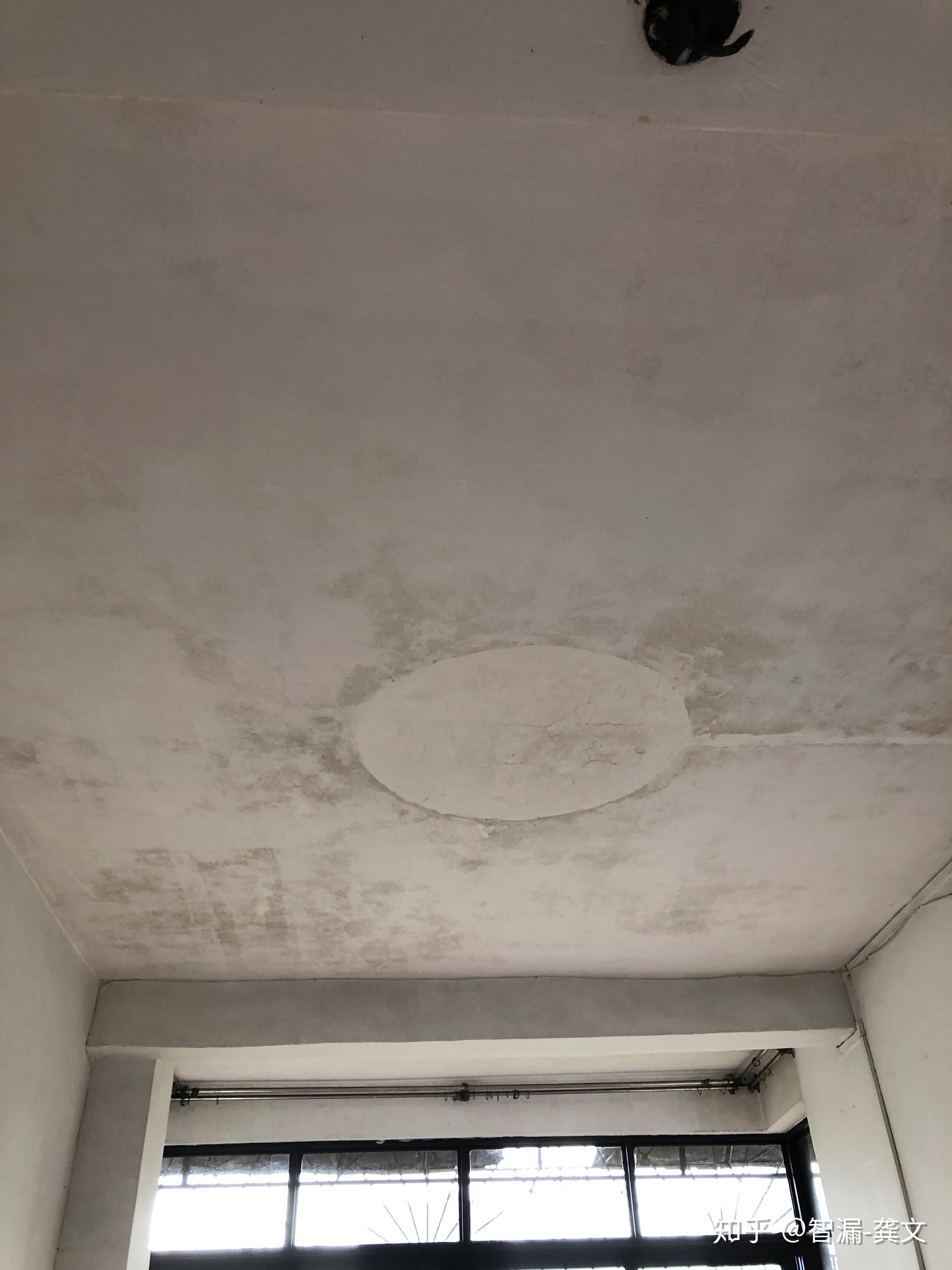 卧室天花板渗水,该怎么处理? - 知乎