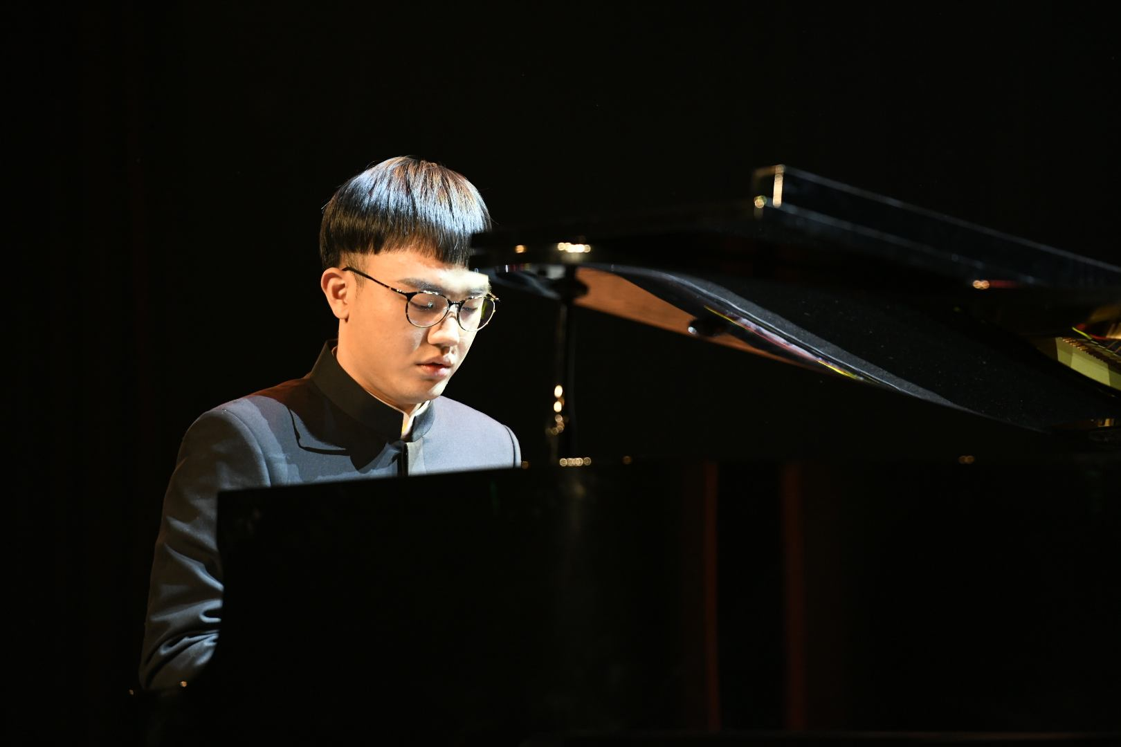 如何评价qq音乐独家发售自闭症少年周博涵数字专辑听见星星的声音事件