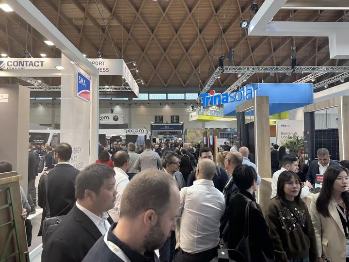 意大利里米尼国际迪斯科、舞厅、租赁公司和剧院用设备和技术展览会