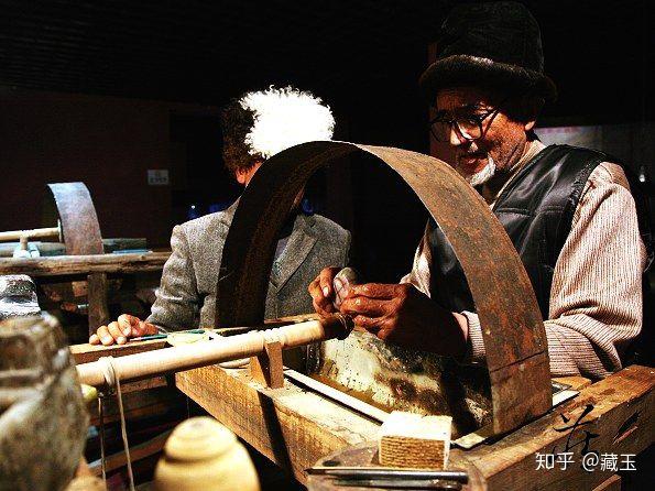 古代没有现代这么先进的切割工具玉石雕刻是怎么完成的