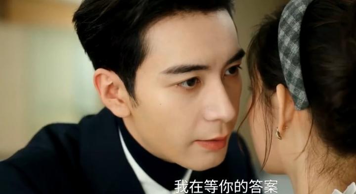 《突然的喜欢》第16-17集预告:林欢儿强制壁咚高海明,还撕开他的衣服,两人亲吻还在等一个答案 - 知乎