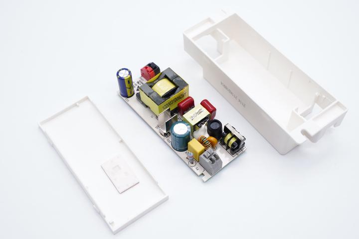 拆解报告：伊戈尔40W LED驱动电源LS-40-900 - 知乎