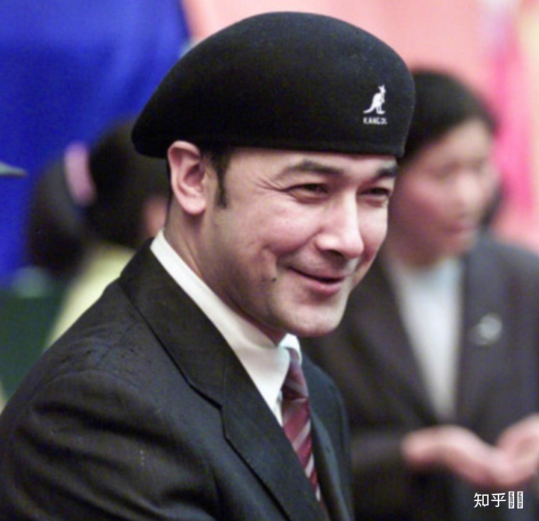 秃头大脸穿西装应该配什么帽子? - 知乎