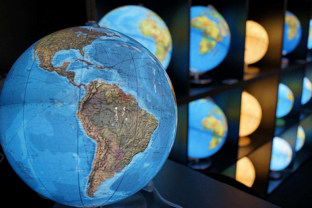 什么材质的地球仪好