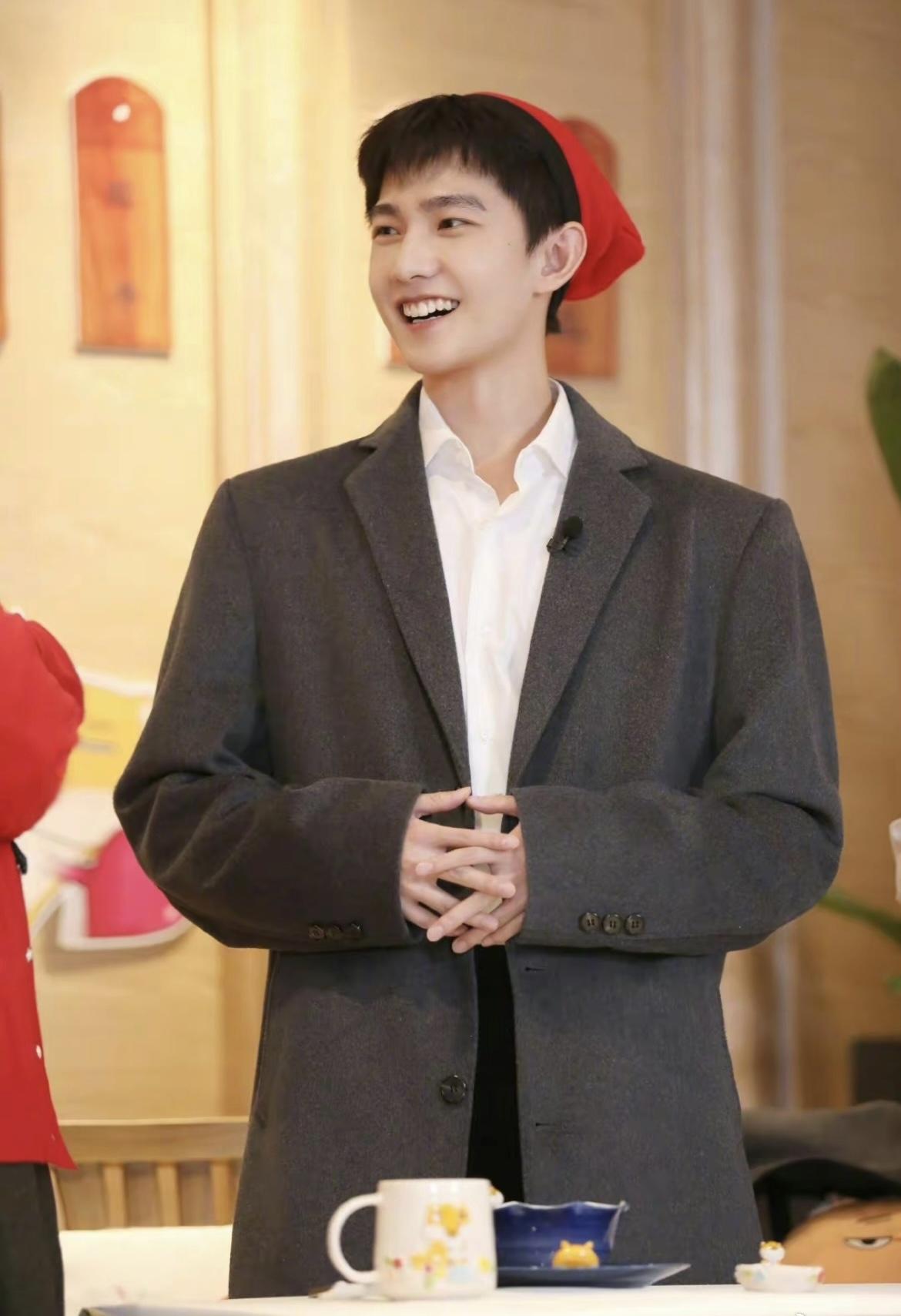 如何评价男明星杨洋的衣品