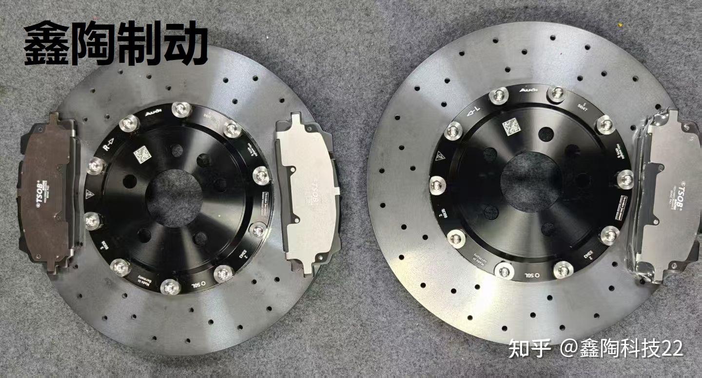 极氪001换鑫陶碳陶盘，赛道10圈制动稳！
