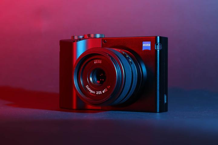 这“德毒”你能受？3740万像素扫街神器ZEISS ZX1深度评测- 知乎