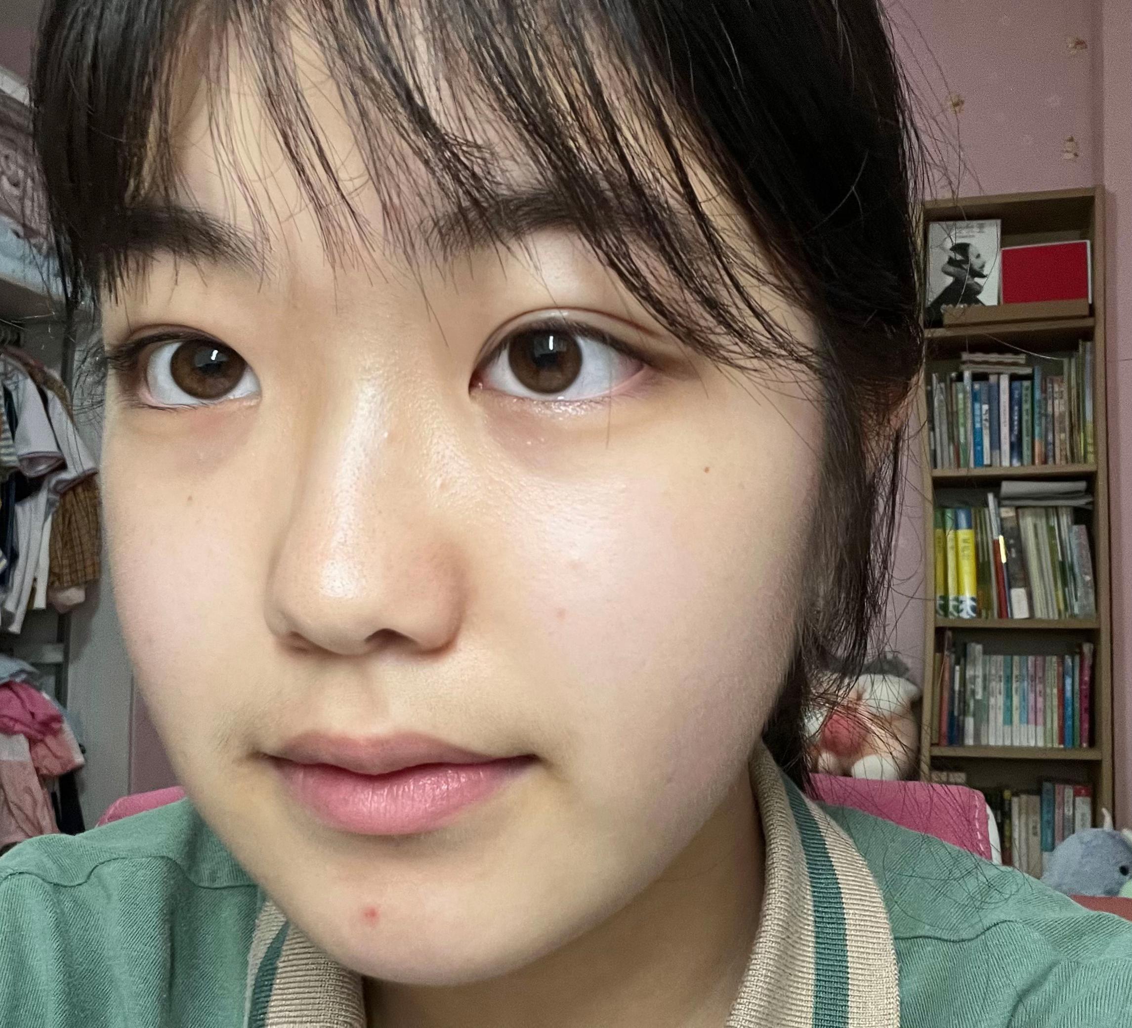 谁敢晒素颜自拍无滤镜无美颜的没任何化妆那种