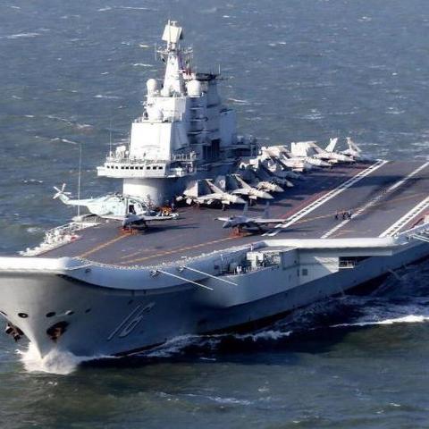 中国辽宁号航空母舰