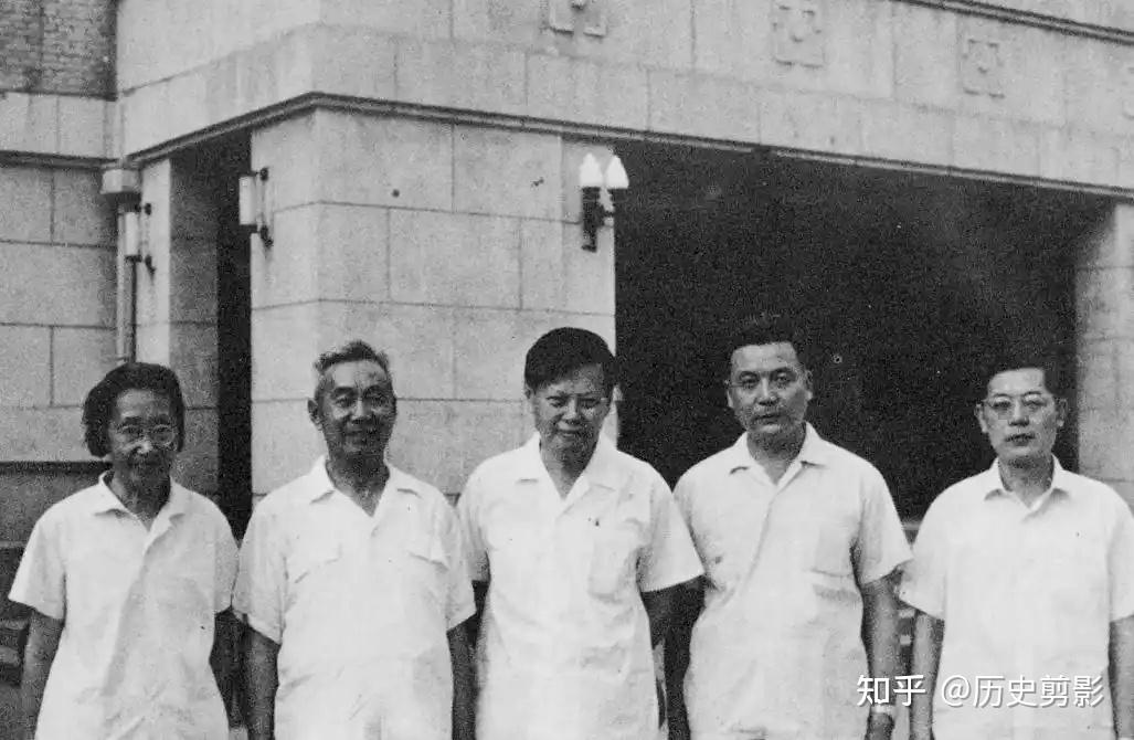 巨星陨落,杨振宁珍贵老照片 - 知乎
