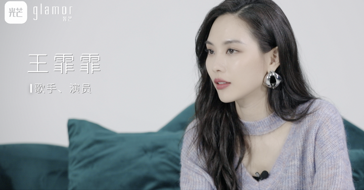 她是王嘉尔的师姐,还与蔡徐坤是"老相识"?