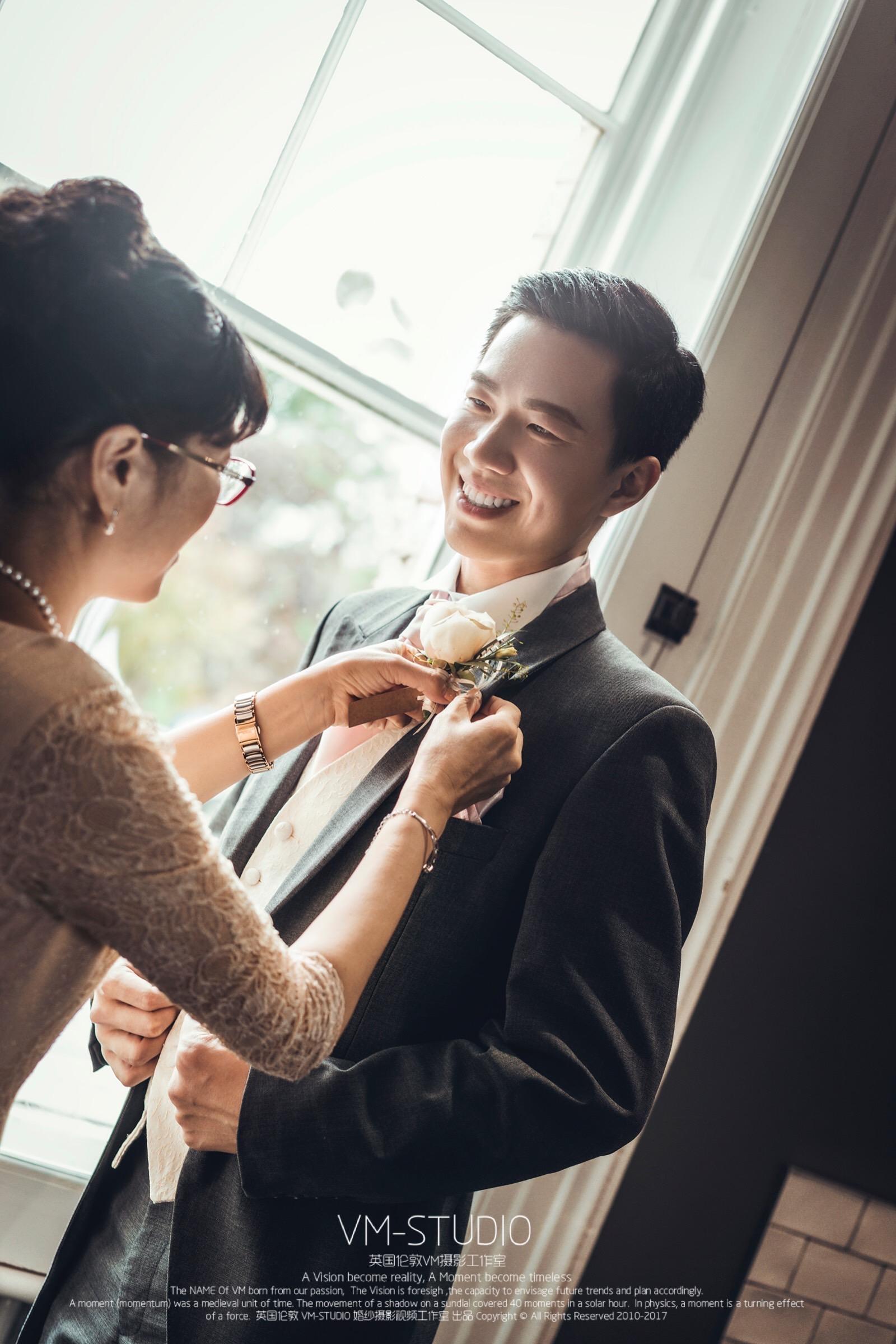 婚礼上,新郎的西装怎样修饰才更提升品味?