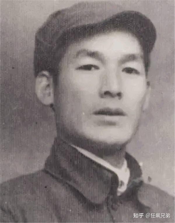 1983年他调任为公安部部长,刚上任就被邓公批评:你下不了手? - 知乎