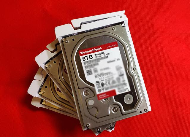 8TB HDD 2個セット 使用時間少-