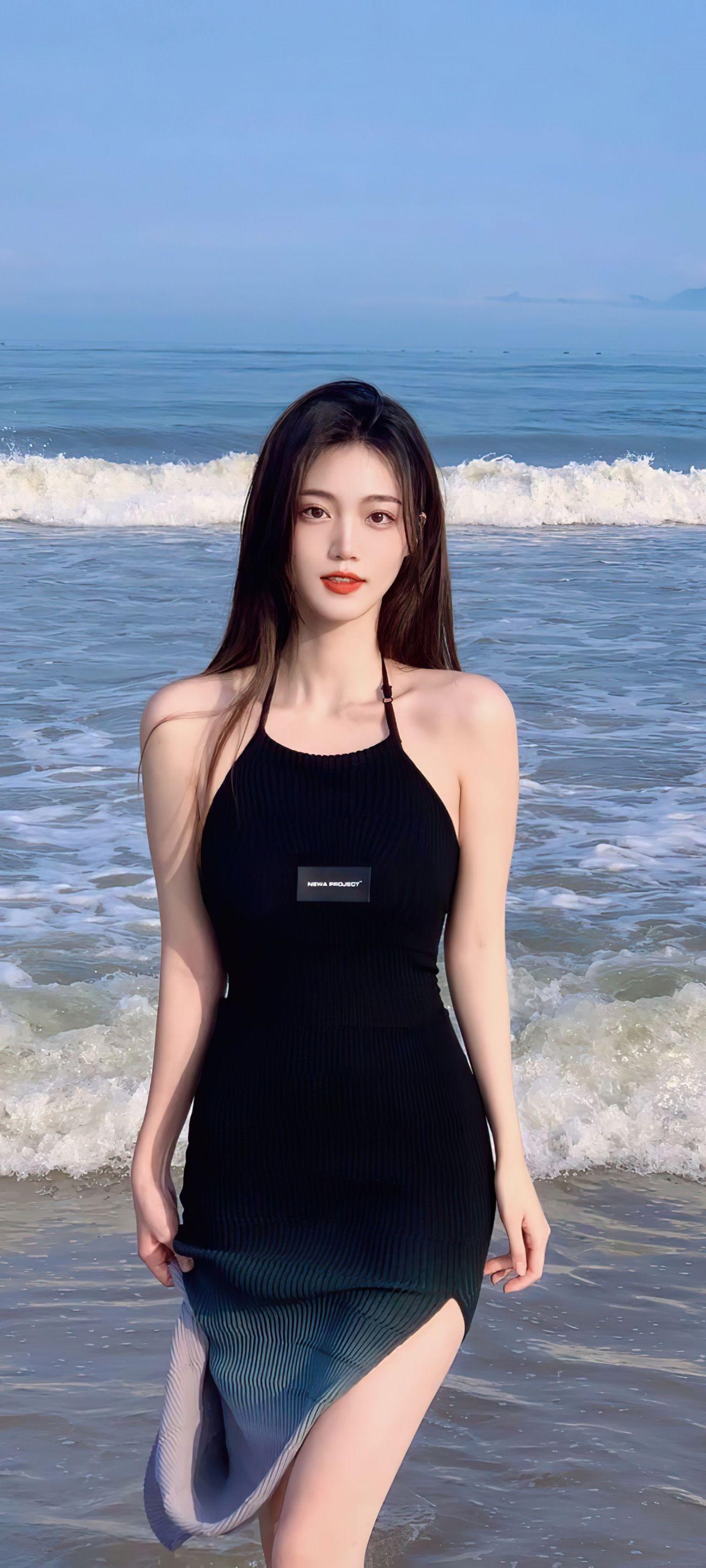 来点骚气一点的壁纸吧,最好是真人的?