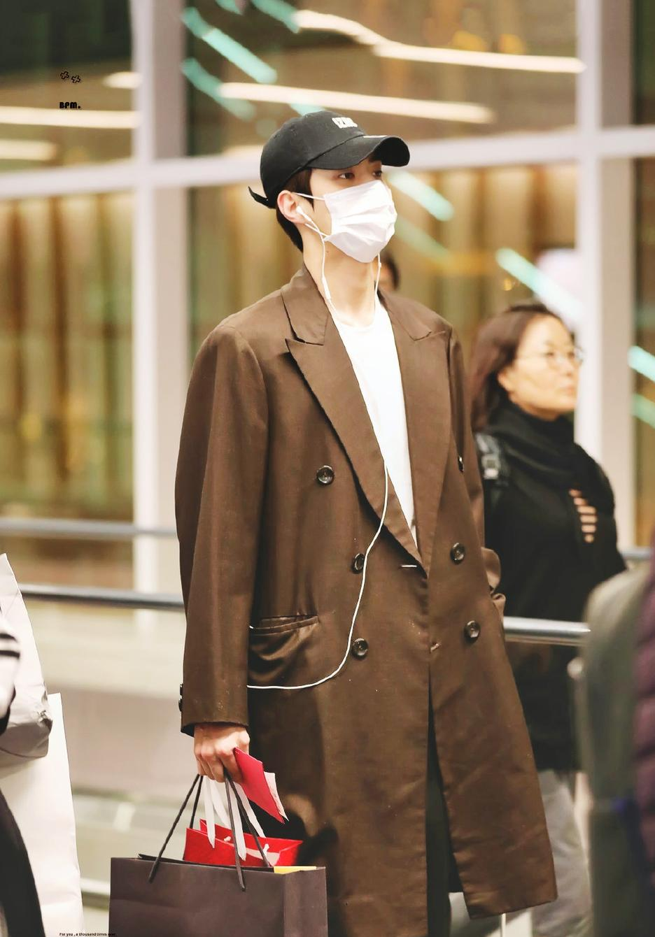 你们有没有比较少见的吴世勋的图片? - 知乎