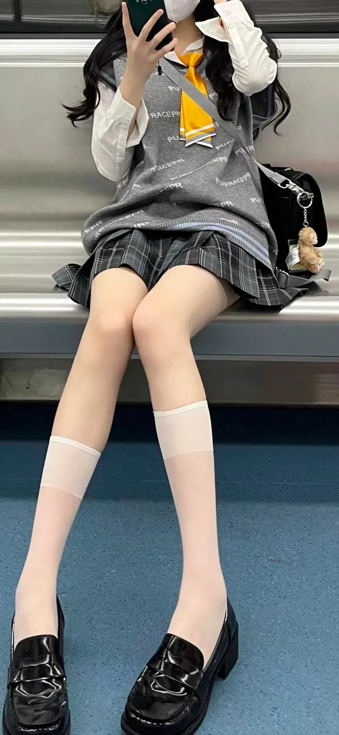 有没有好看的女生腿壁纸?